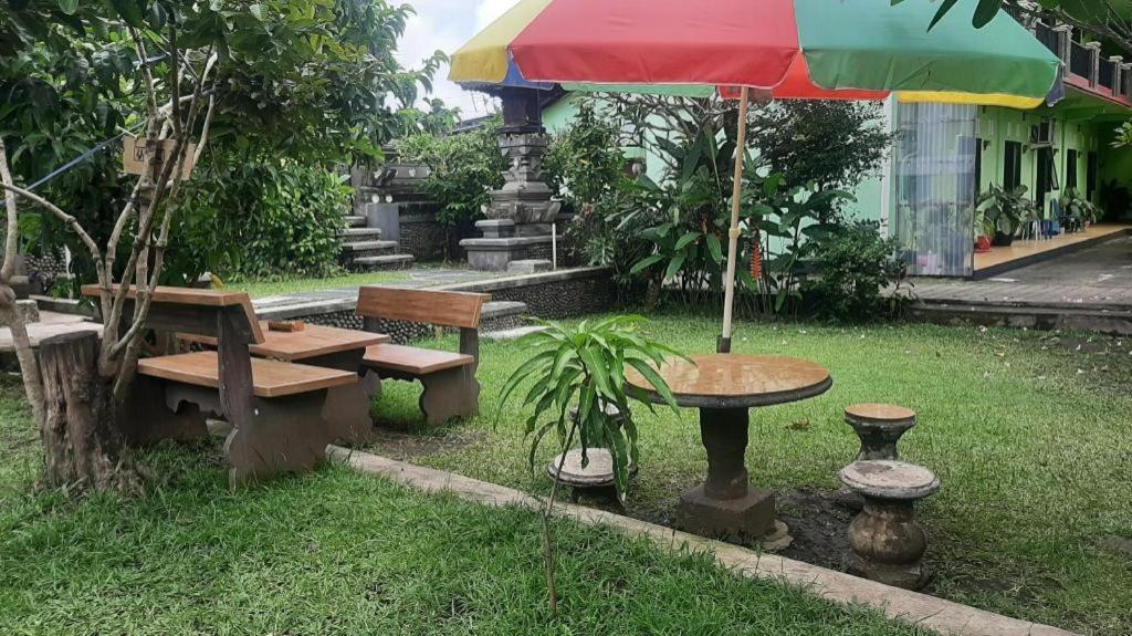 ホテル Oyo 90714 Umah Pande Tabanan Near Tanah Lot エクステリア 写真